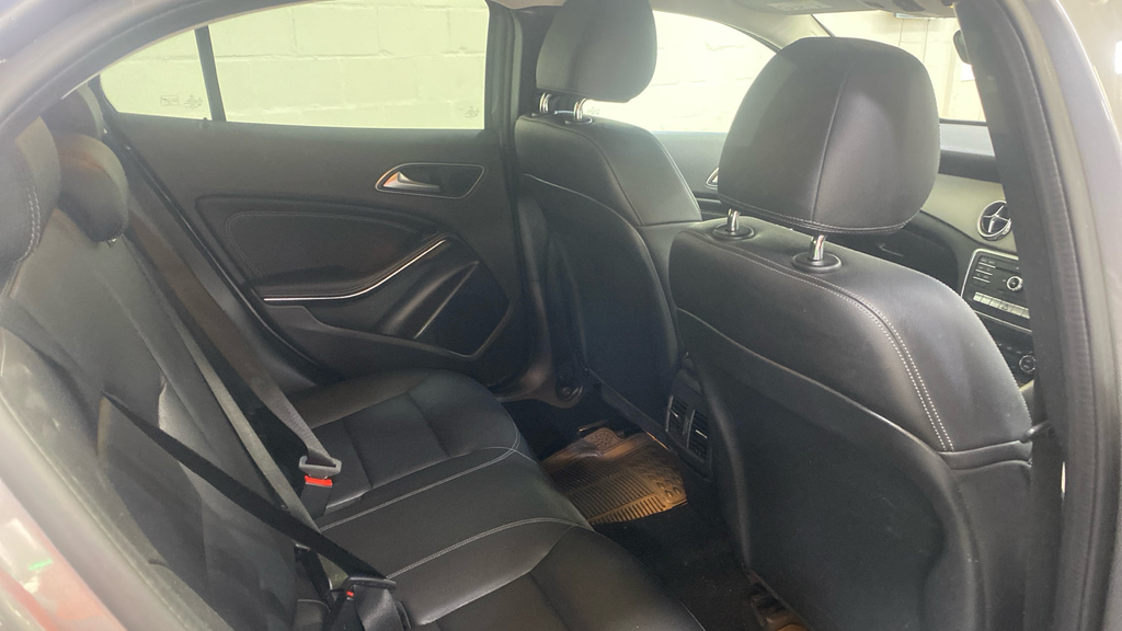Mercedes-Benz GLA Class Gla 200D Sport Grey #5