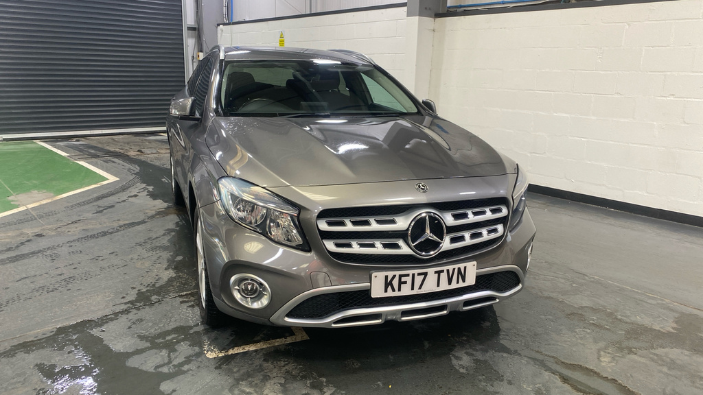 Mercedes-Benz GLA Class Gla 200D Sport Grey #3