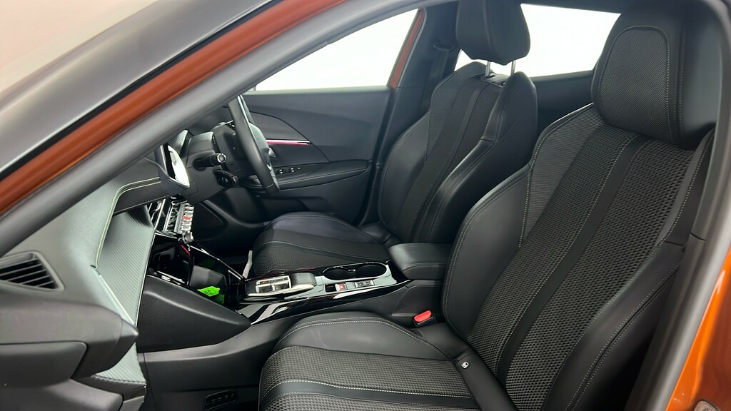 Peugeot e-2008 Gt Apple Red #17