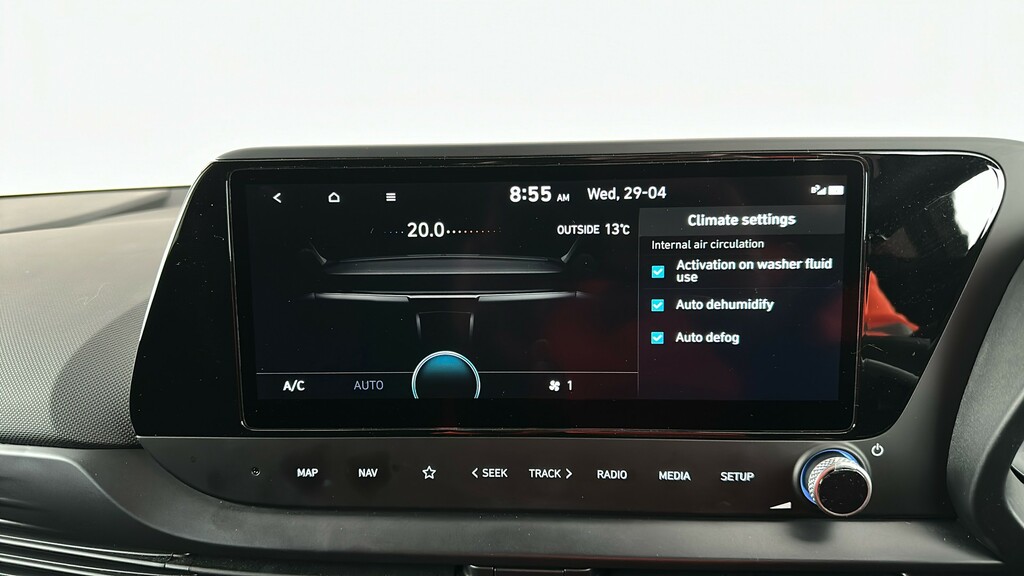 Hyundai Bayon Se Connect Red #26