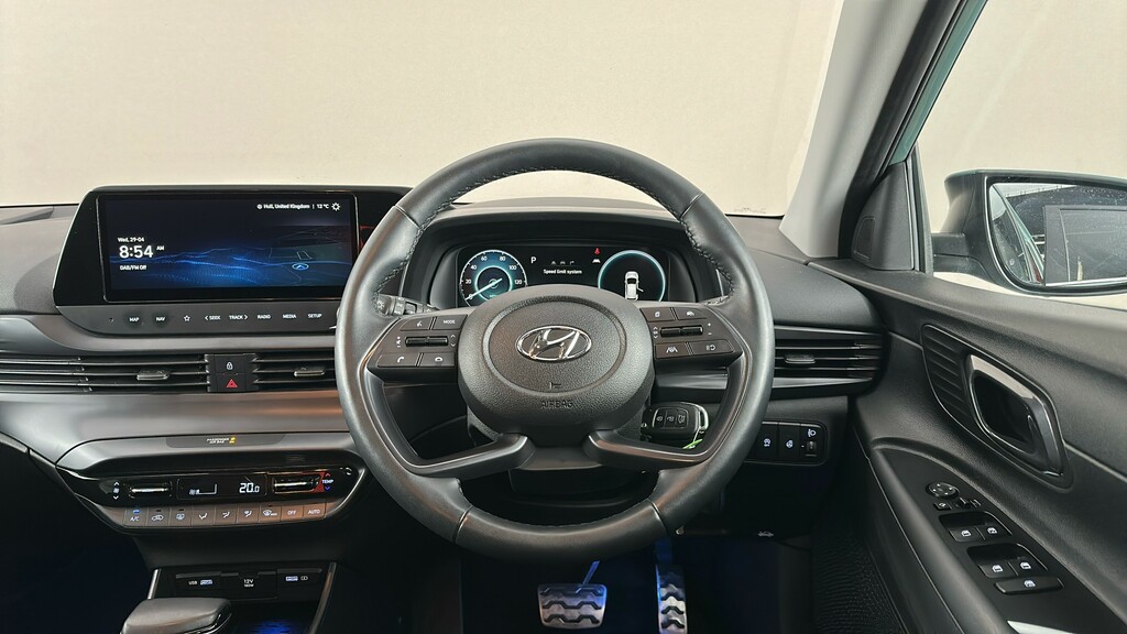 Hyundai Bayon Se Connect Red #14