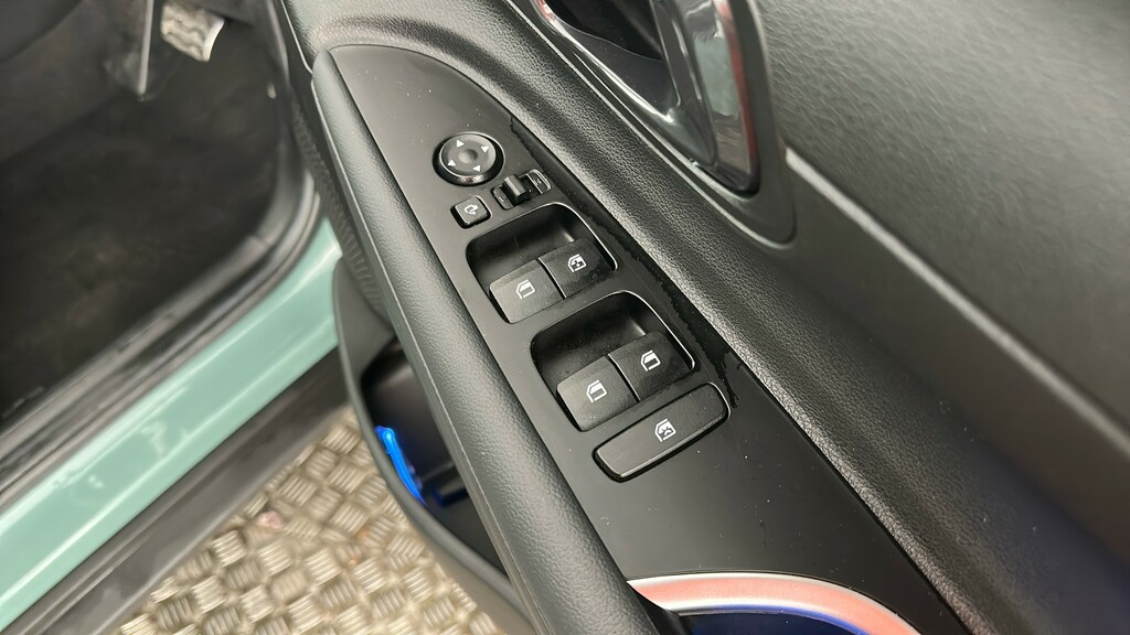 Hyundai Bayon Se Connect Red #35