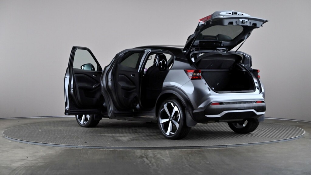 Nissan Juke N-connecta Black #10