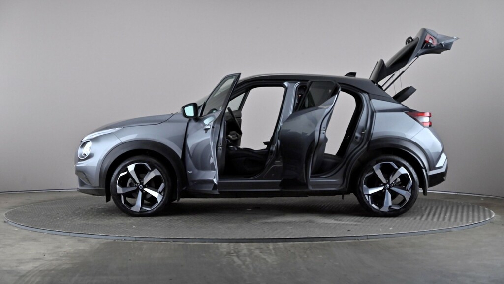 Nissan Juke N-connecta Black #9