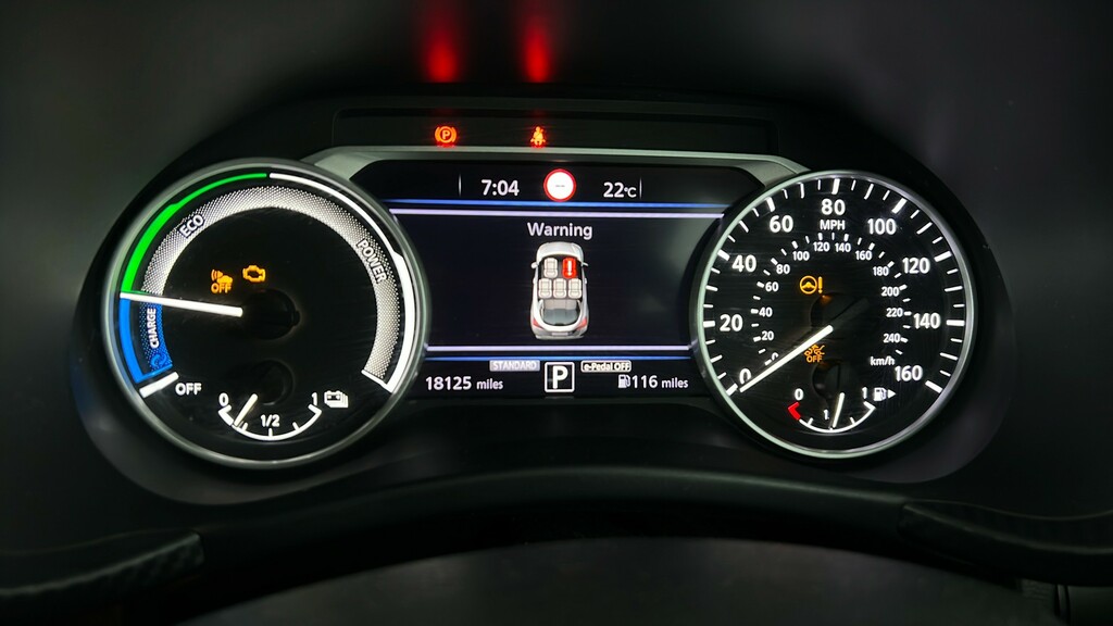 Nissan Juke N-connecta Black #15