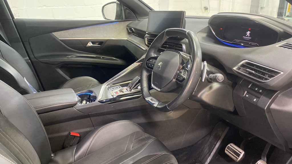 Peugeot 5008 1.2 Puretech Gt Eat8 Black #4