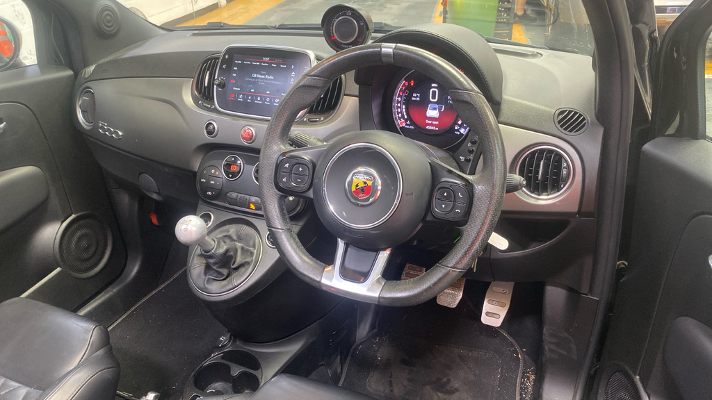 Abarth 595 1.4 T-jet 165 Turismo Black #4