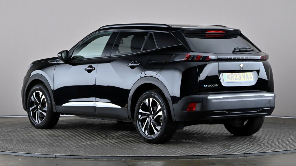 Peugeot e-2008 100Kw Allure Premium 50Kwh Black #4