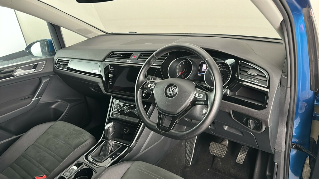Volkswagen Touran Sel Black #32