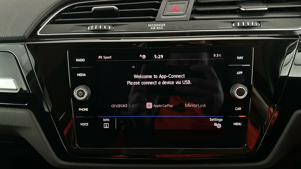 Volkswagen Touran Sel Black #25