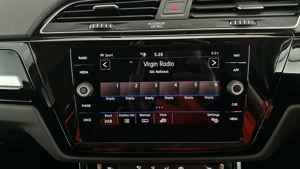Volkswagen Touran Sel Black #34