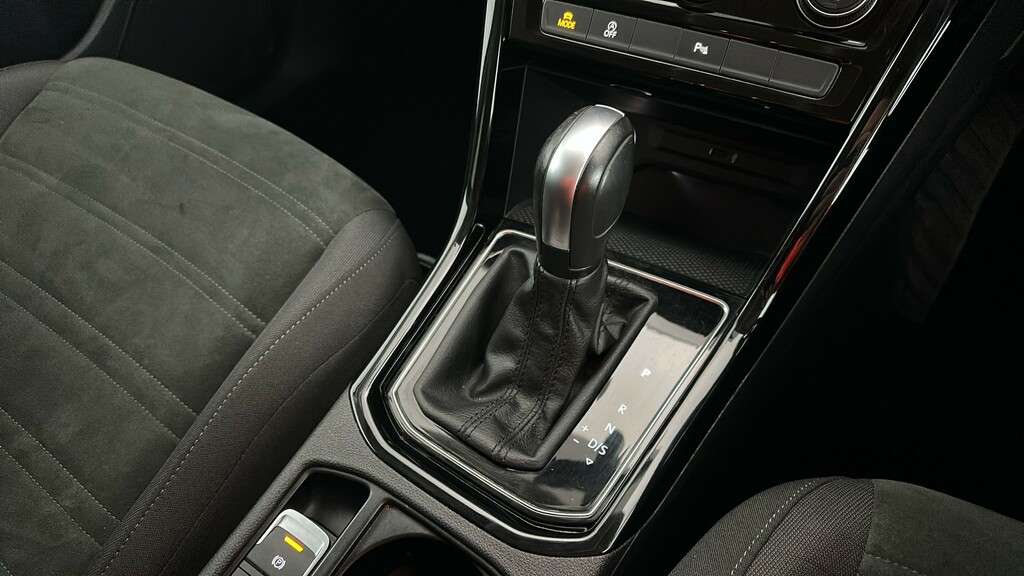 Volkswagen Touran Sel Black #27
