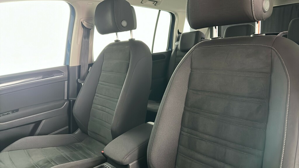 Volkswagen Touran Sel Black #16