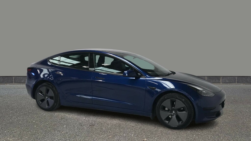 Tesla Model 3 Standard Plus Blue