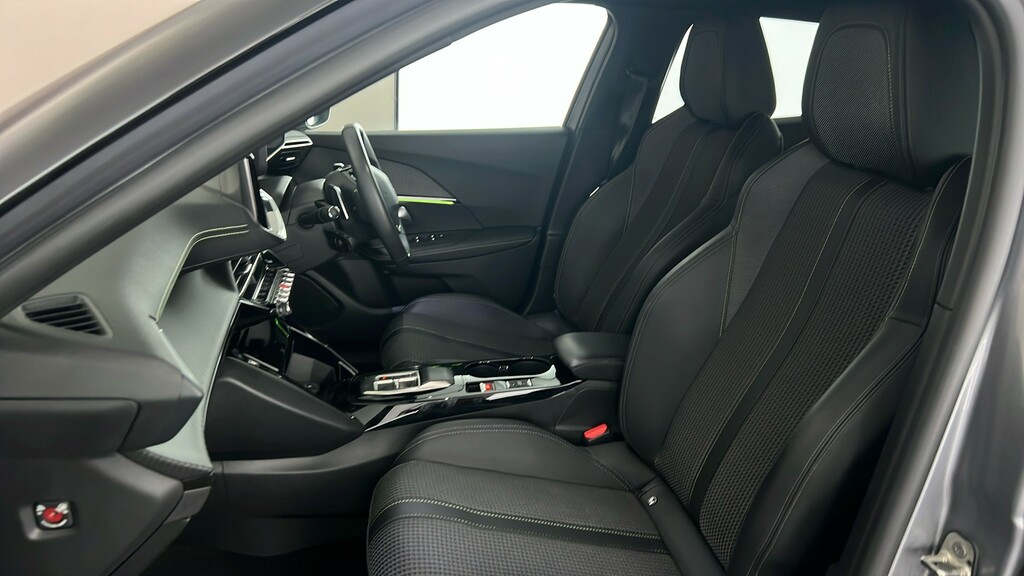 Peugeot 2008 1.2 Puretech 130 Gt White #17