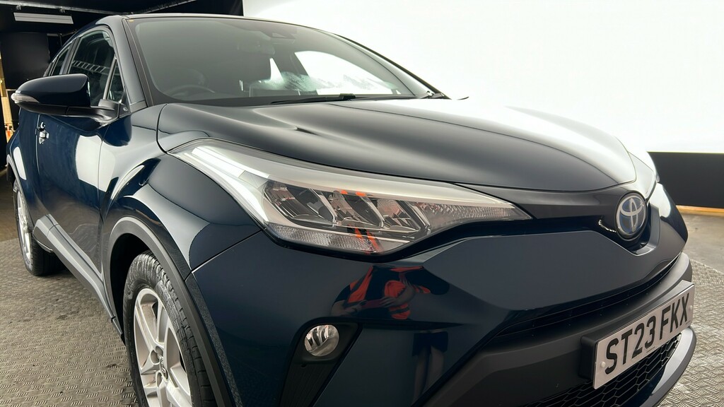 Toyota C-Hr Icon White #20