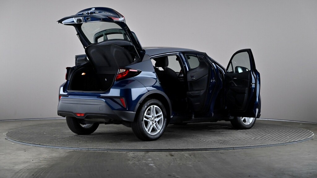 Toyota C-Hr Icon White #12