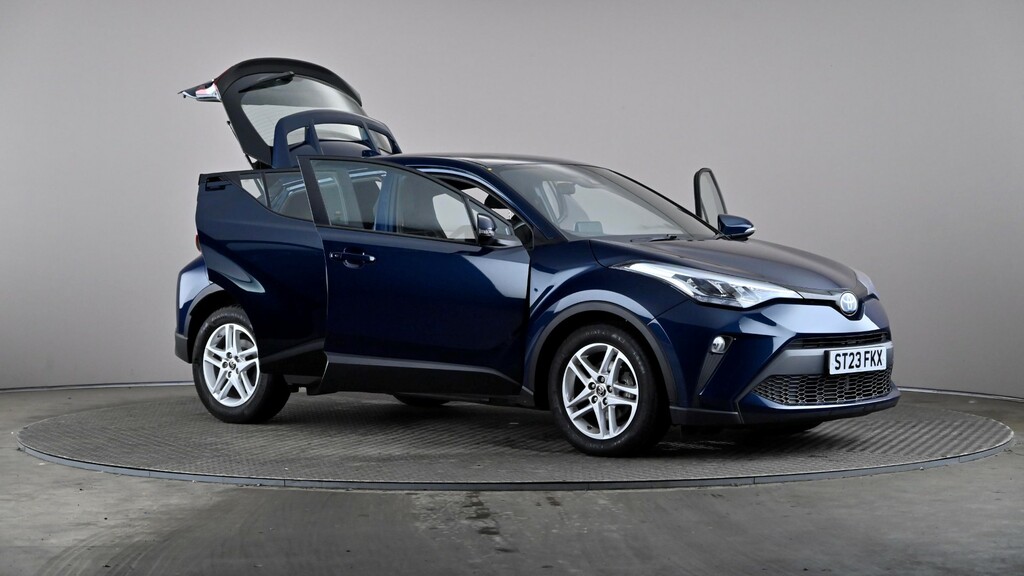 Toyota C-Hr Icon White #7