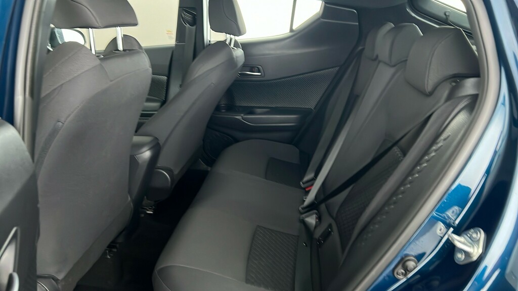 Toyota C-Hr Icon White #18