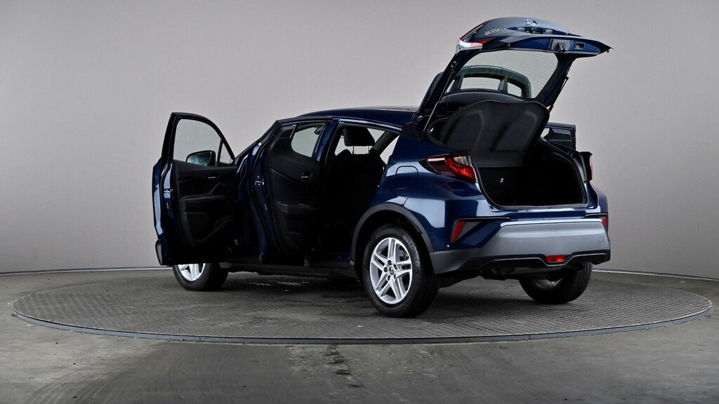 Toyota C-Hr Icon White #10