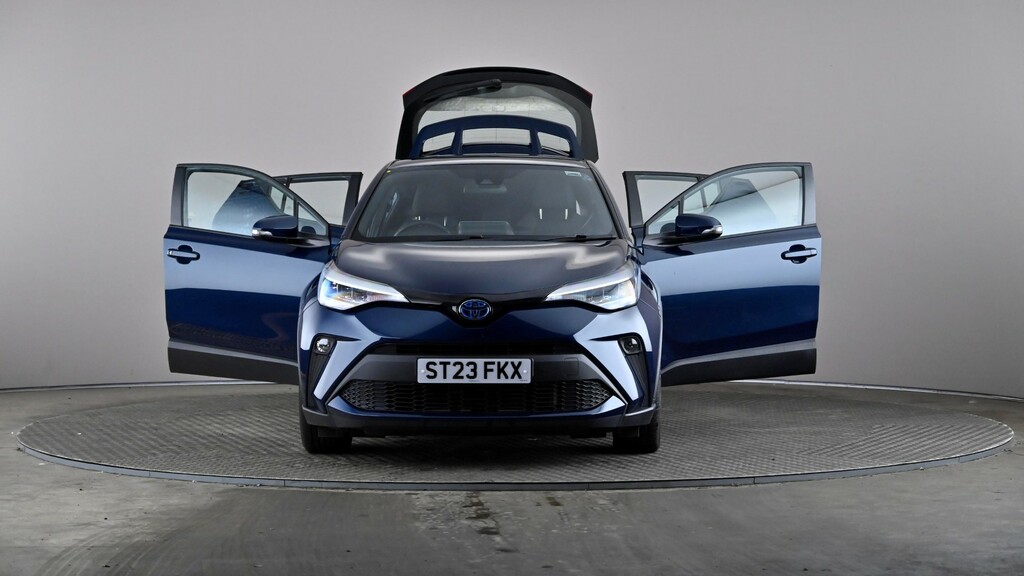 Toyota C-Hr Icon White #8