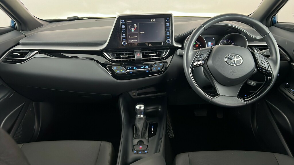 Toyota C-Hr Icon White #13