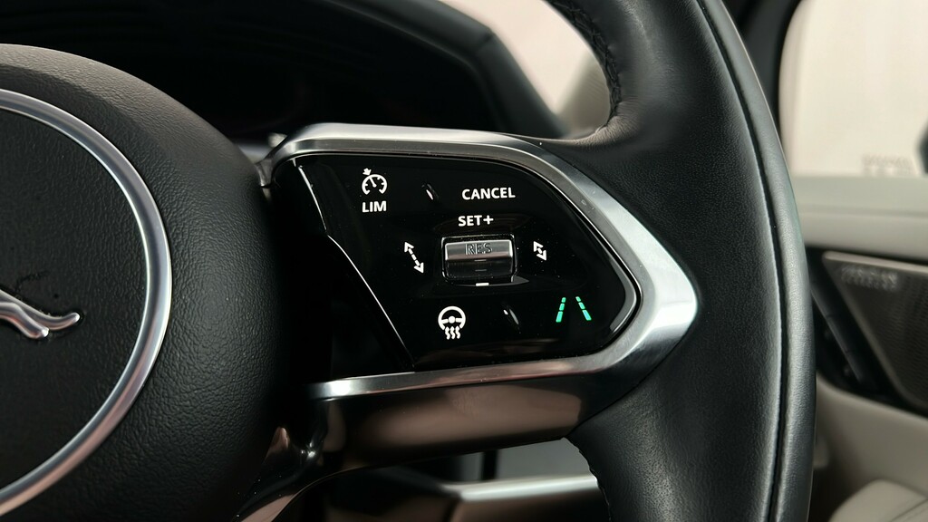 Jaguar I-Pace 294Kw Ev400 Black 90Kwh 11Kw Charger Black #25