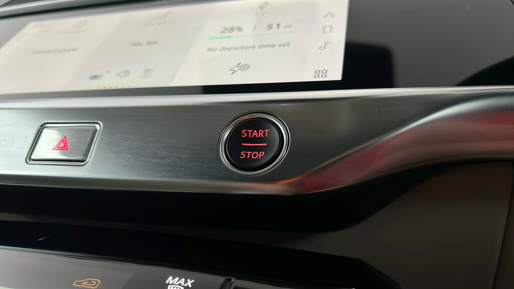 Jaguar I-Pace 294Kw Ev400 Black 90Kwh 11Kw Charger Black #28
