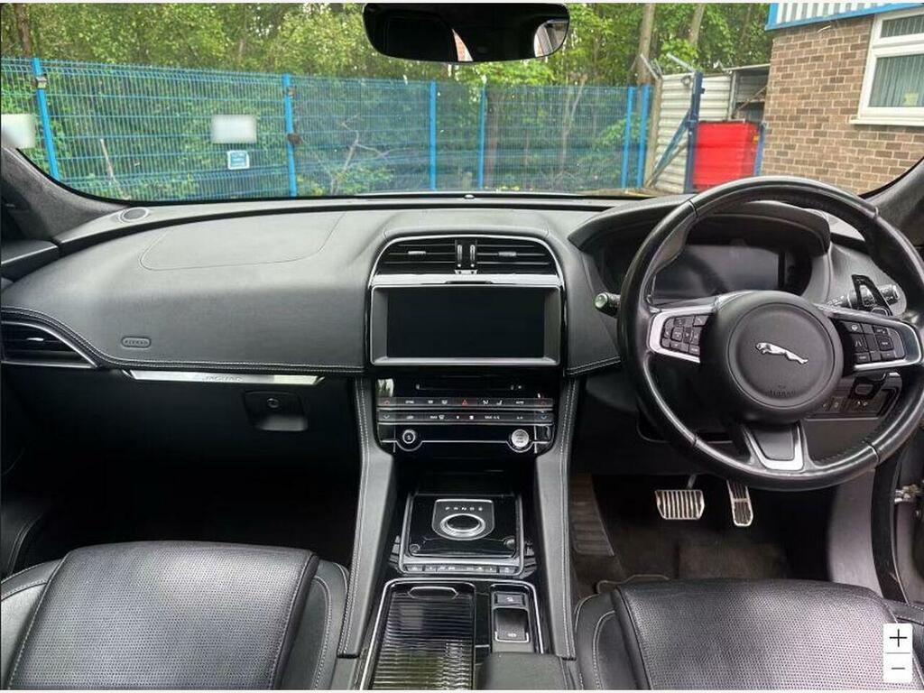 Jaguar F-Pace 2.0 D180 Chequered Flag Awd Euro 6 Ss Grey #3