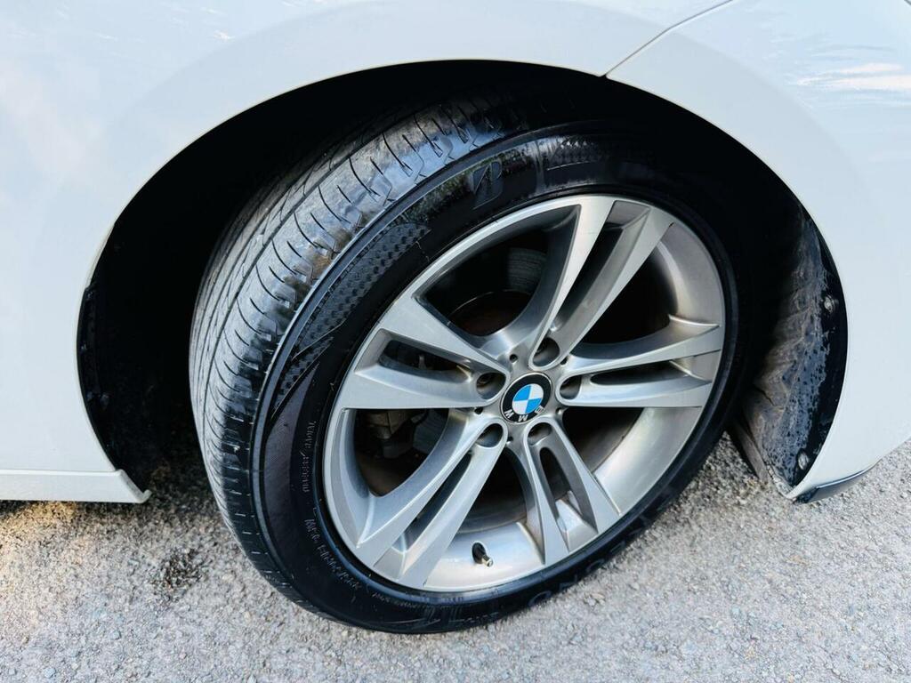 BMW 3 Series Gran Turismo Hatchback 3.0 White #60