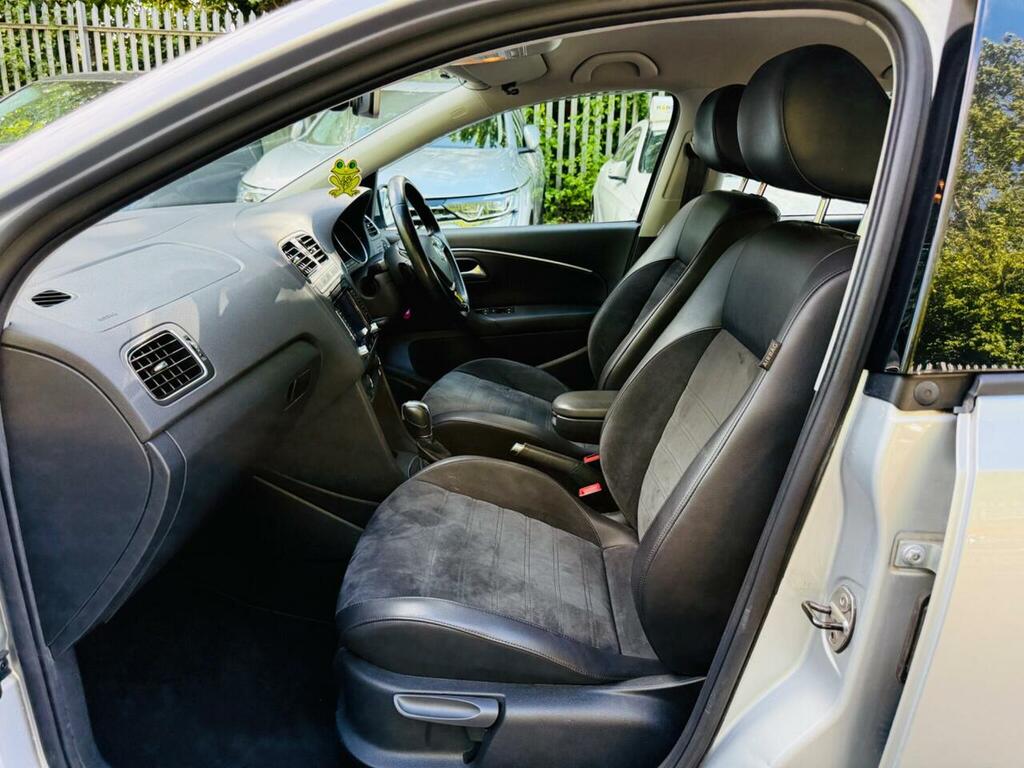 Volkswagen Polo Se Red #29