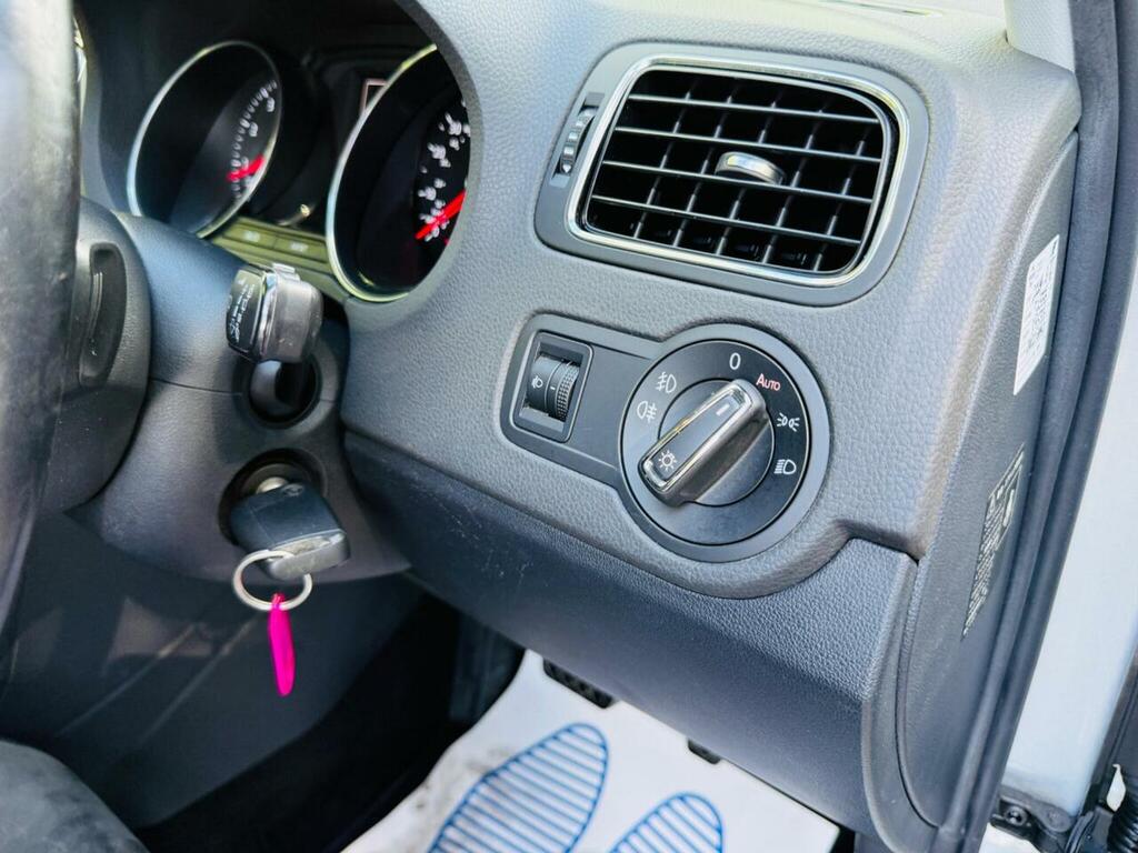 Volkswagen Polo Se Red #40