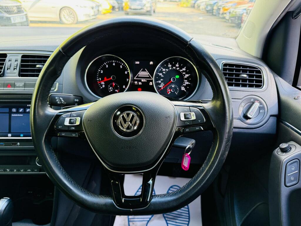 Volkswagen Polo Se Red #43