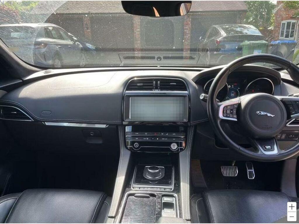 Jaguar F-Pace 2.0 D180 R-sport Euro 6 Ss Black #3