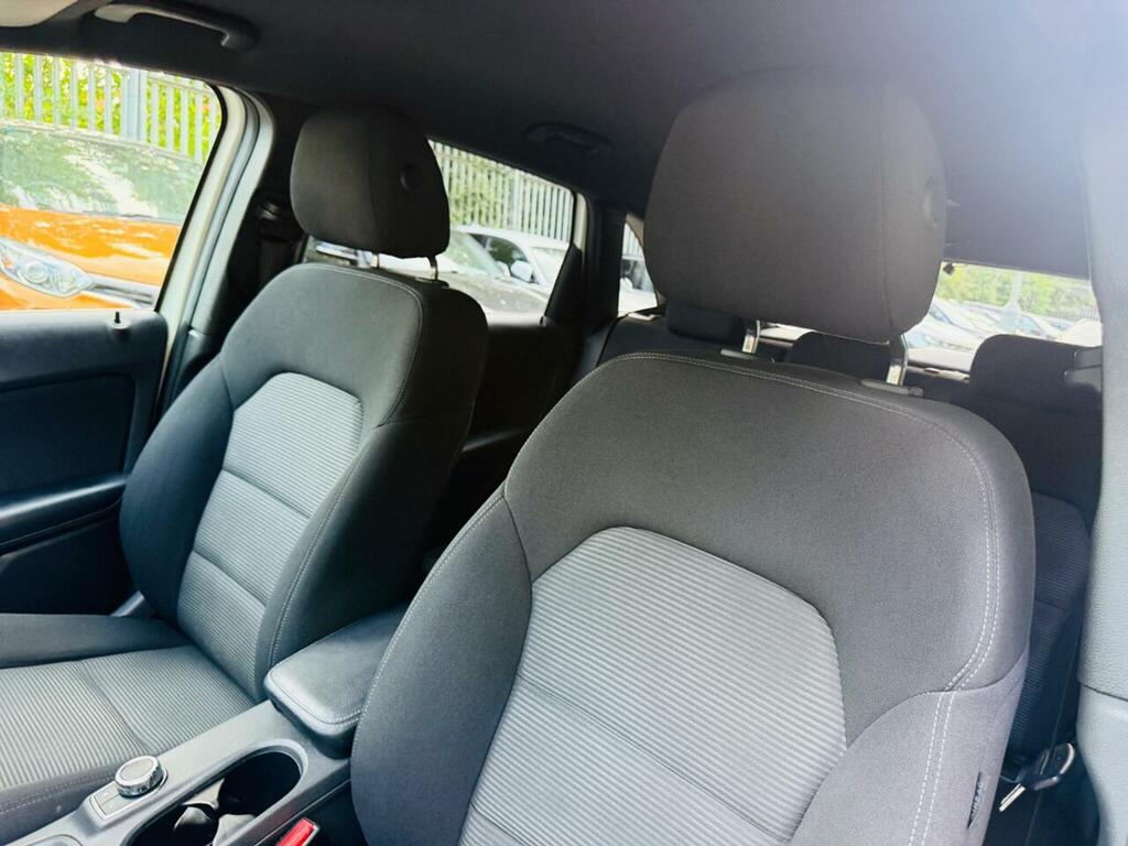 Mercedes-Benz B Class Mpv Art 201515 White #31