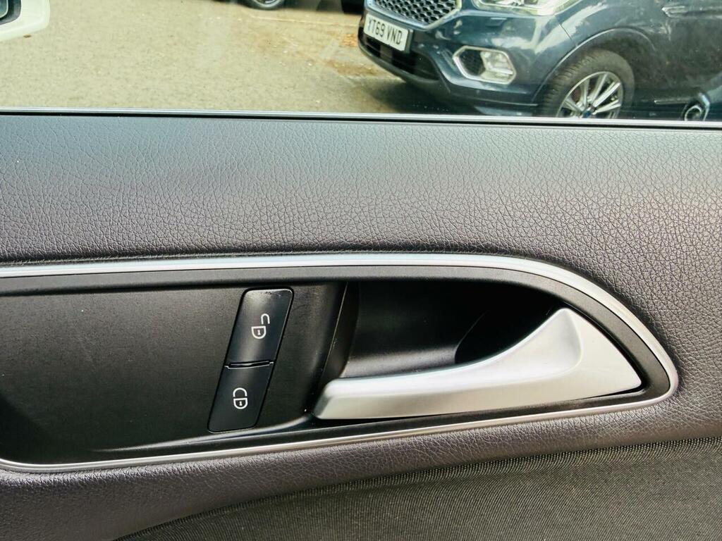 Mercedes-Benz B Class Mpv Art 201515 White #38
