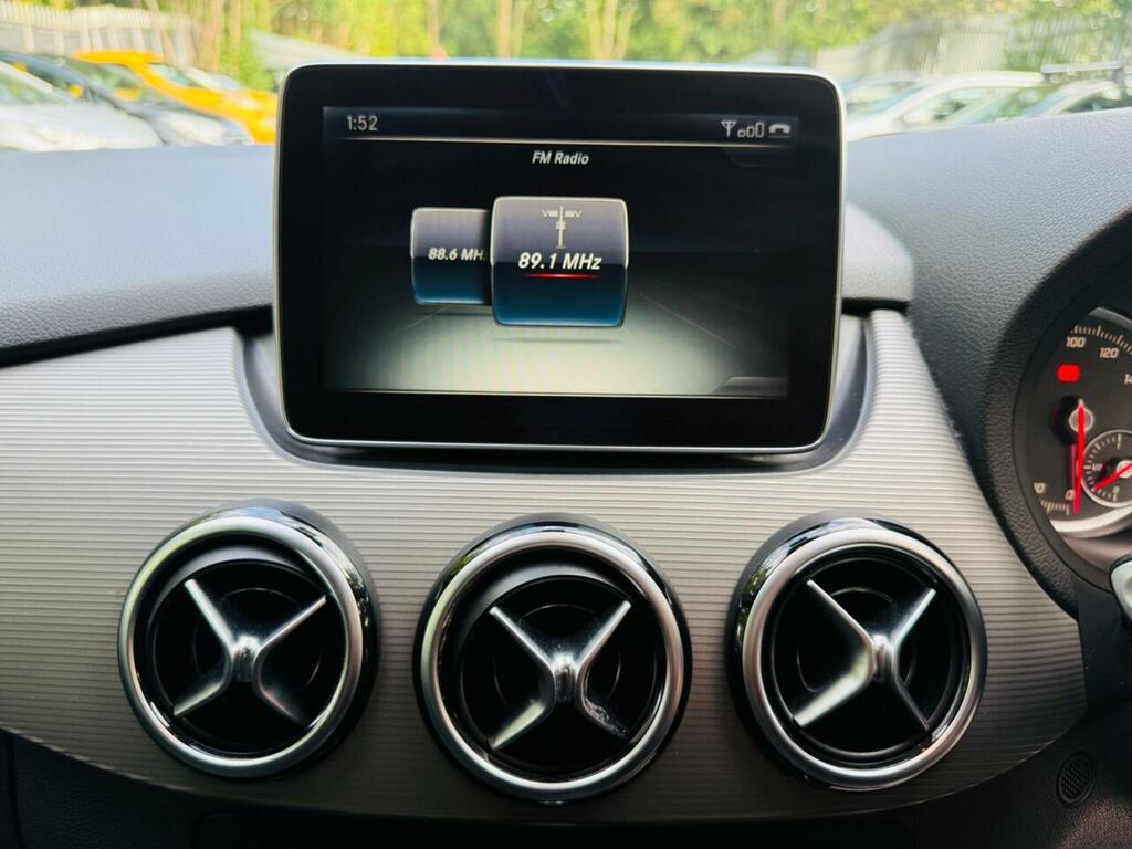 Mercedes-Benz B Class Mpv Art 201515 White #44