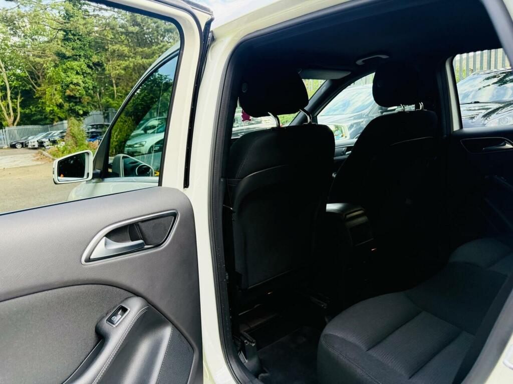 Mercedes-Benz B Class Mpv Art 201515 White #22