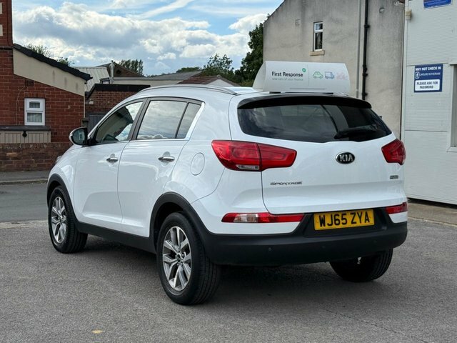 Kia Sportage 1.7 Crdi Ecodynamics 2 Suv 2Wd E WJ65ZYA White #3