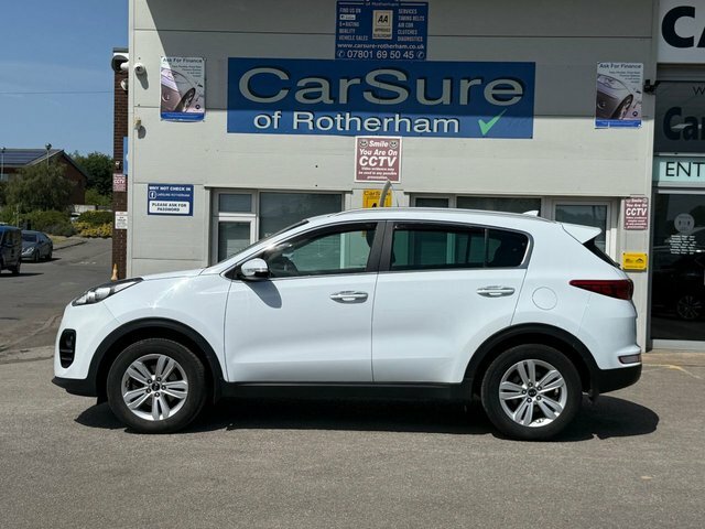 Kia Sportage 1.6 Gdi 2 Suv Euro 6 Ss 130 YT66HYU White #2