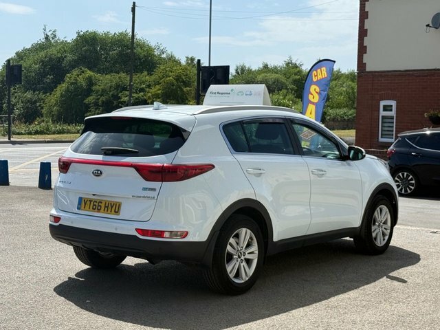 Kia Sportage 1.6 Gdi 2 Suv Euro 6 Ss 130 YT66HYU White #5