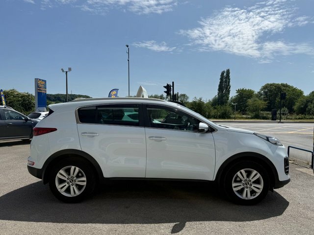 Kia Sportage 1.6 Gdi 2 Suv Euro 6 Ss 130 YT66HYU White #6