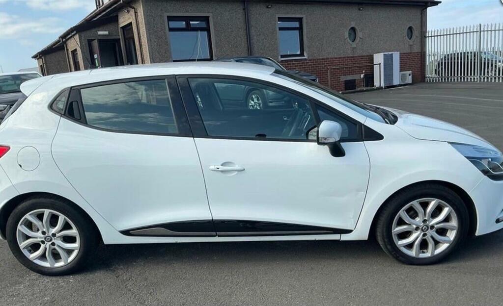 Renault Clio Dynamique Nav SJ17DRF White #6