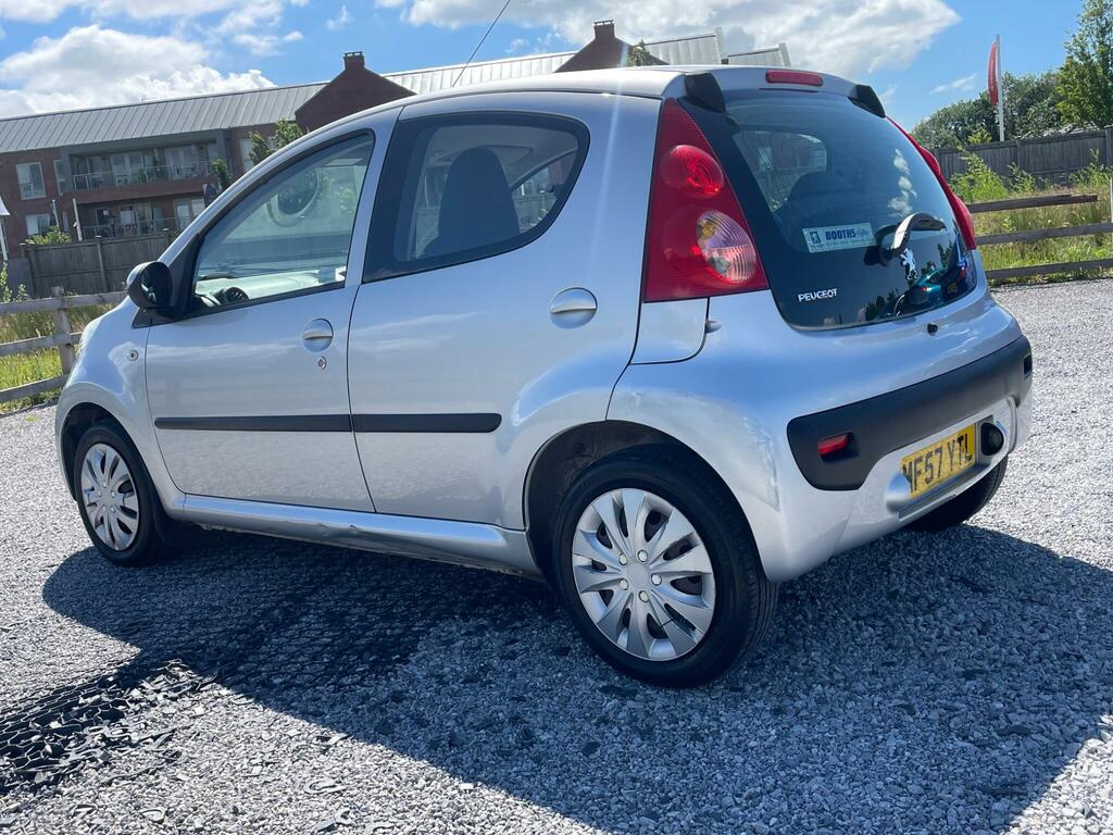 Peugeot 107  Red #2