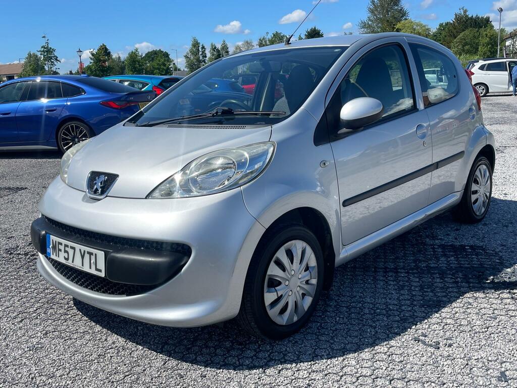 Peugeot 107  Red #1