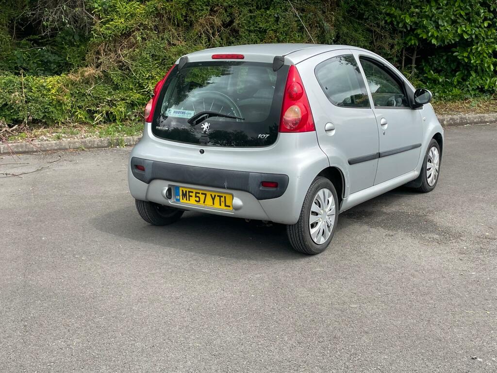 Peugeot 107 Urban Silver #3