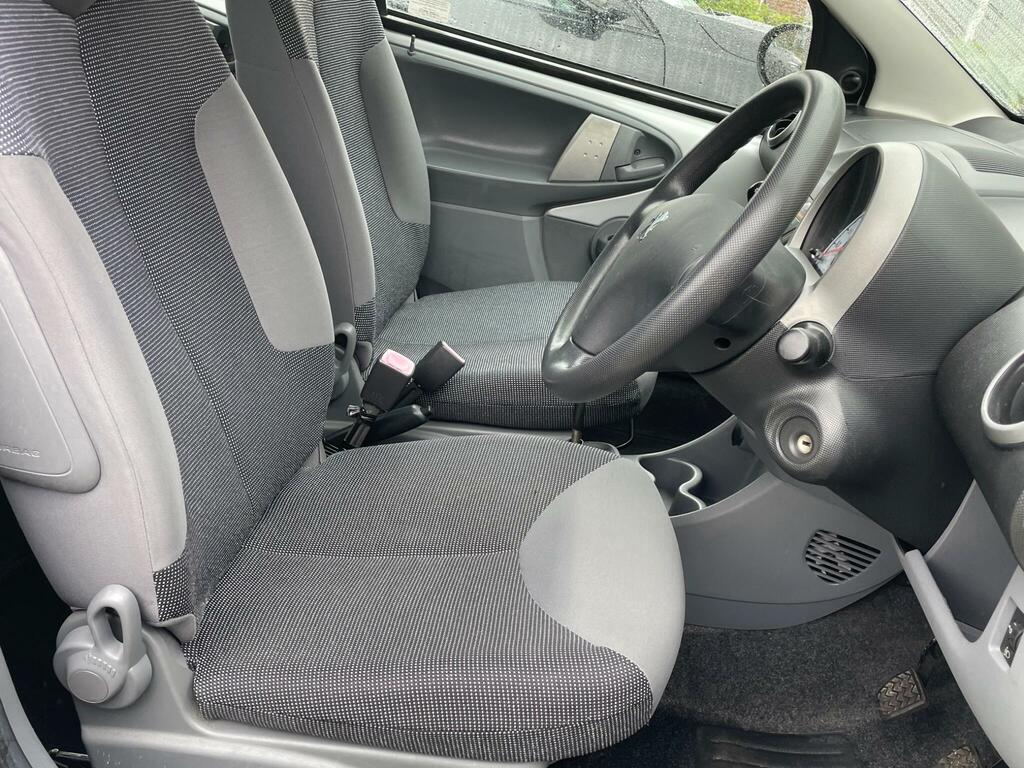 Peugeot 107  Red #15