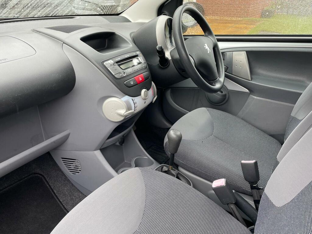 Peugeot 107  Red #10