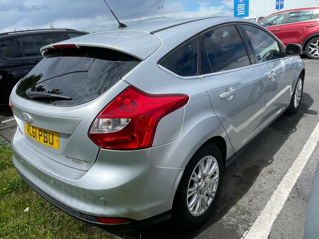 Ford Focus Titanium Silver #4
