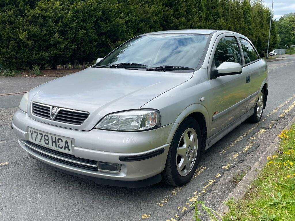 Vauxhall Astra Sxi Silver #2